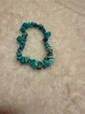 Source Unknown Turquoise Chip Stretch Bracelet - Vibrant Teal Blue